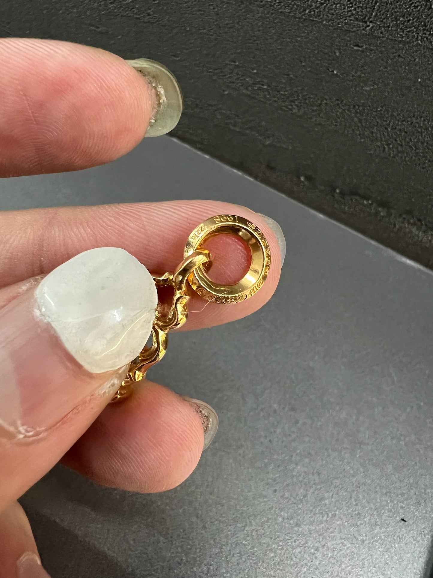 22k dagger pendant