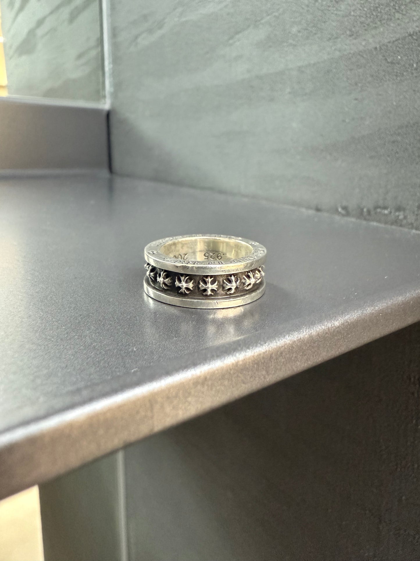 Chrome Hearts mini plus ring