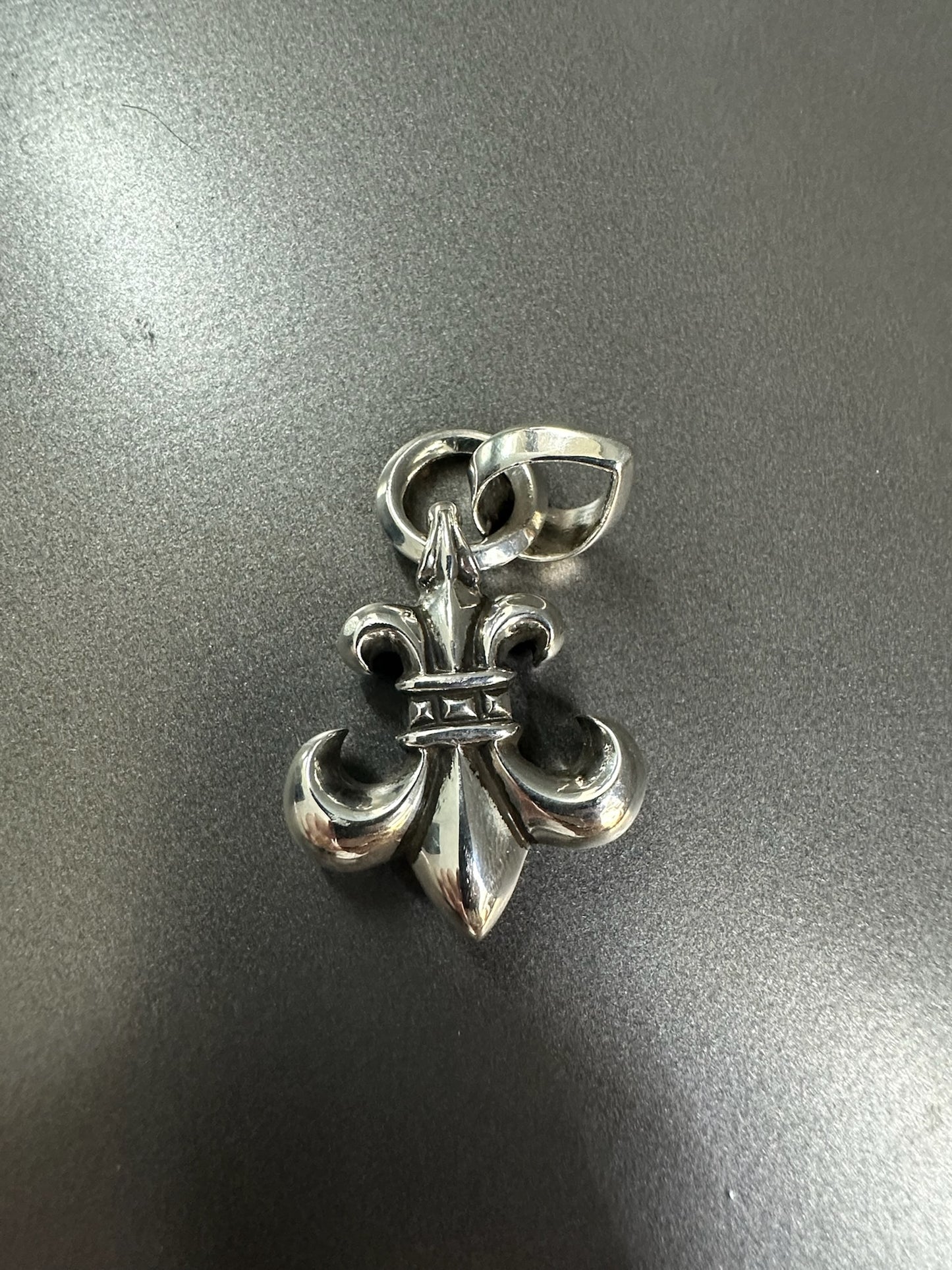 Chrome Hearts Fleur Pendant