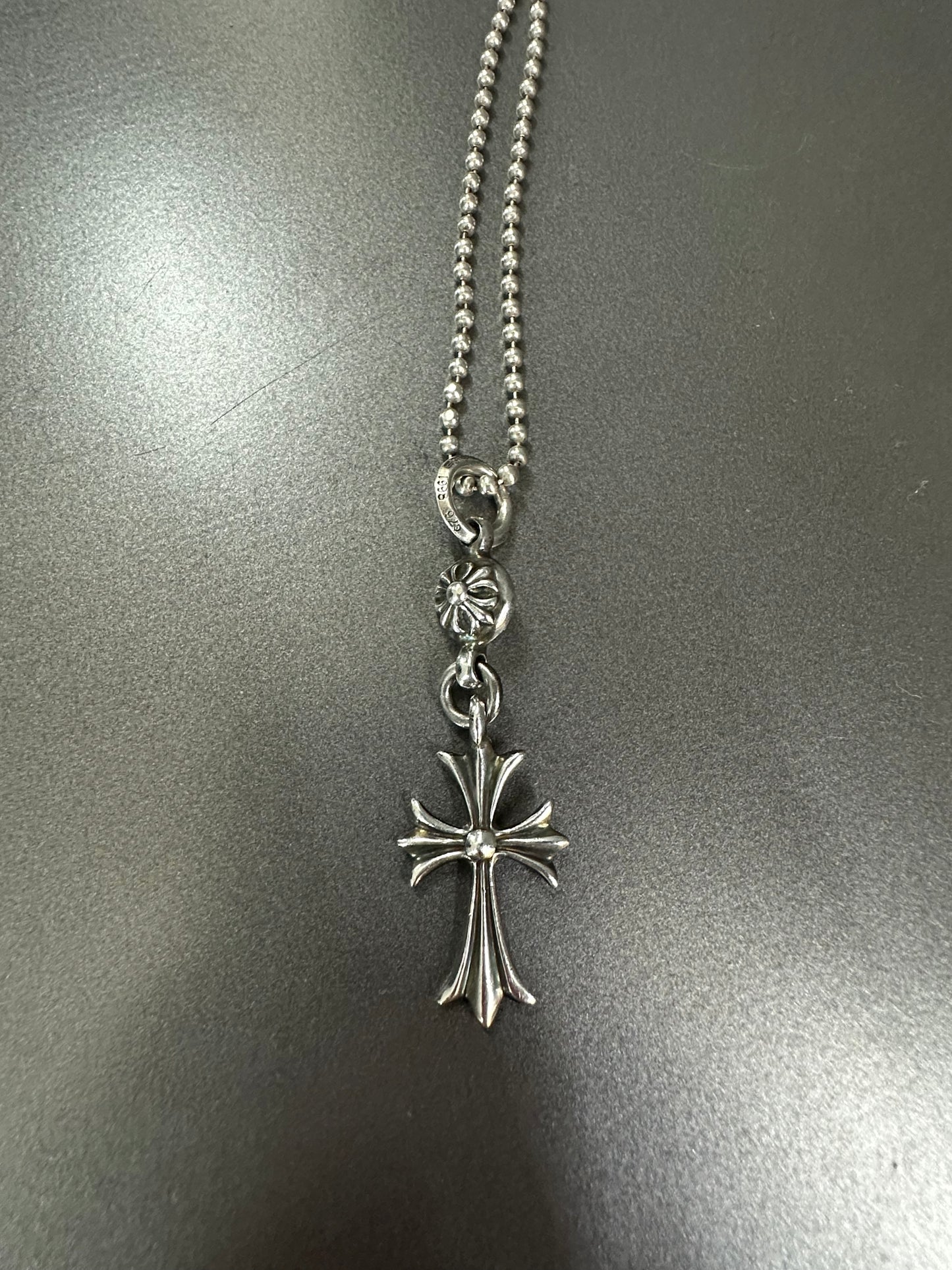 Chrome Hearts Ball Tiny Cross
Pendant