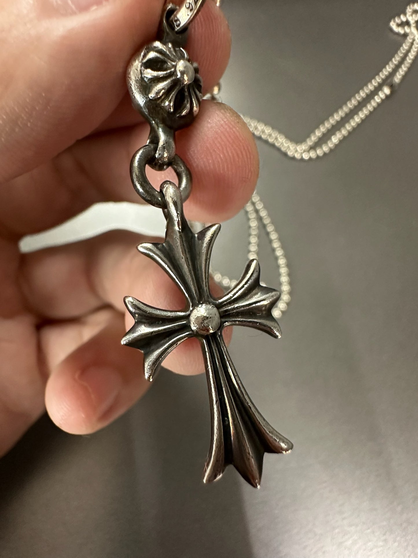 Chrome Hearts Ball Tiny Cross
Pendant