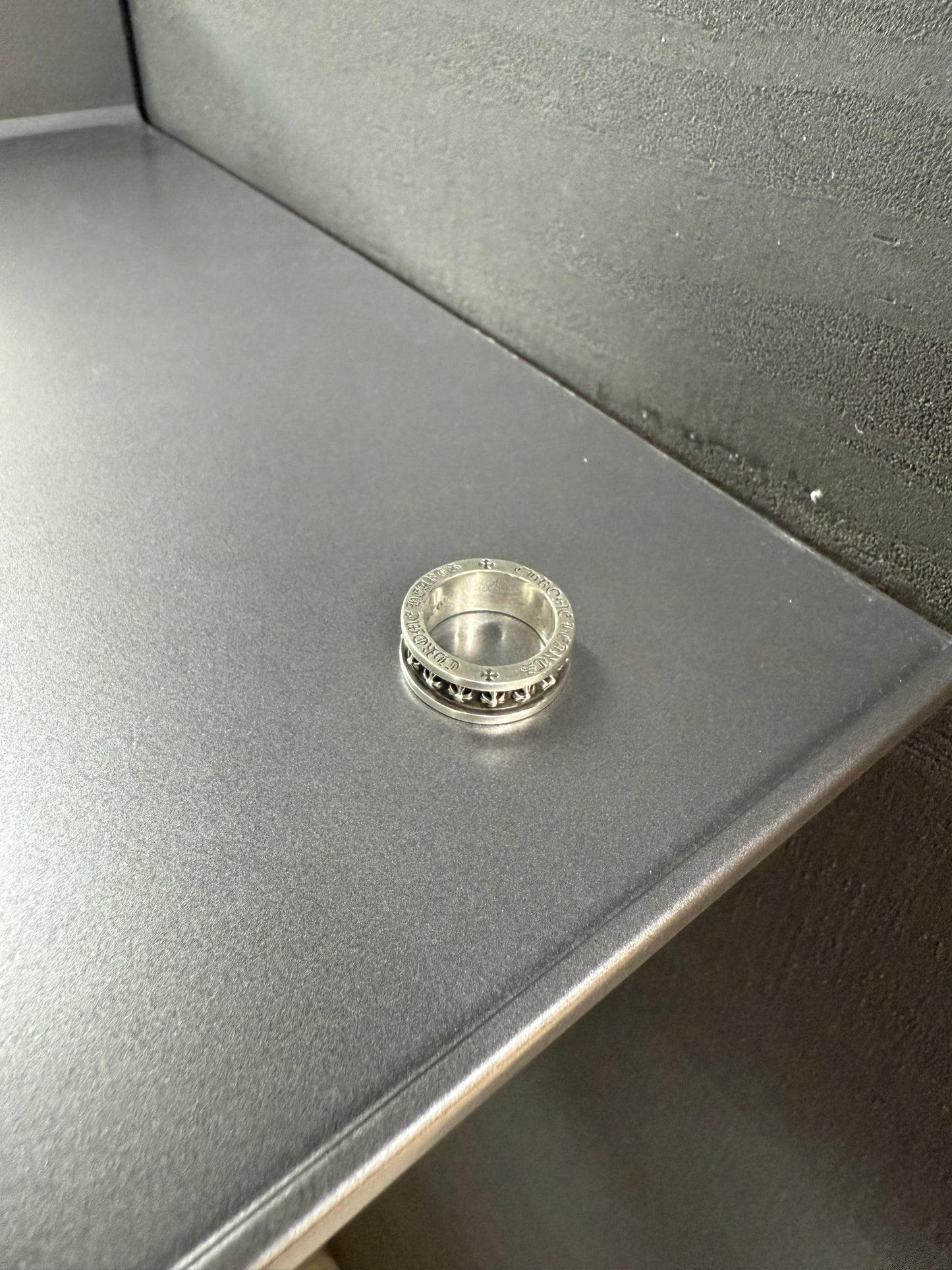 Chrome Hearts mini plus ring
