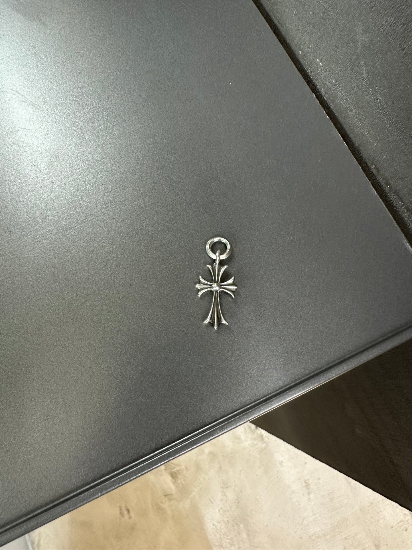 Chrome Hearts Tiny Cross pendant