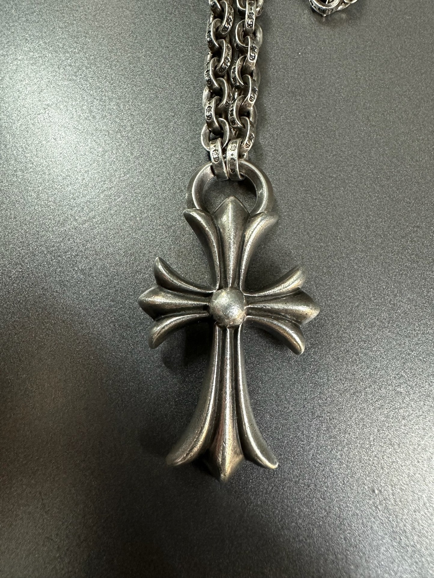 Chrome Hearts Cross pendant with paperchain