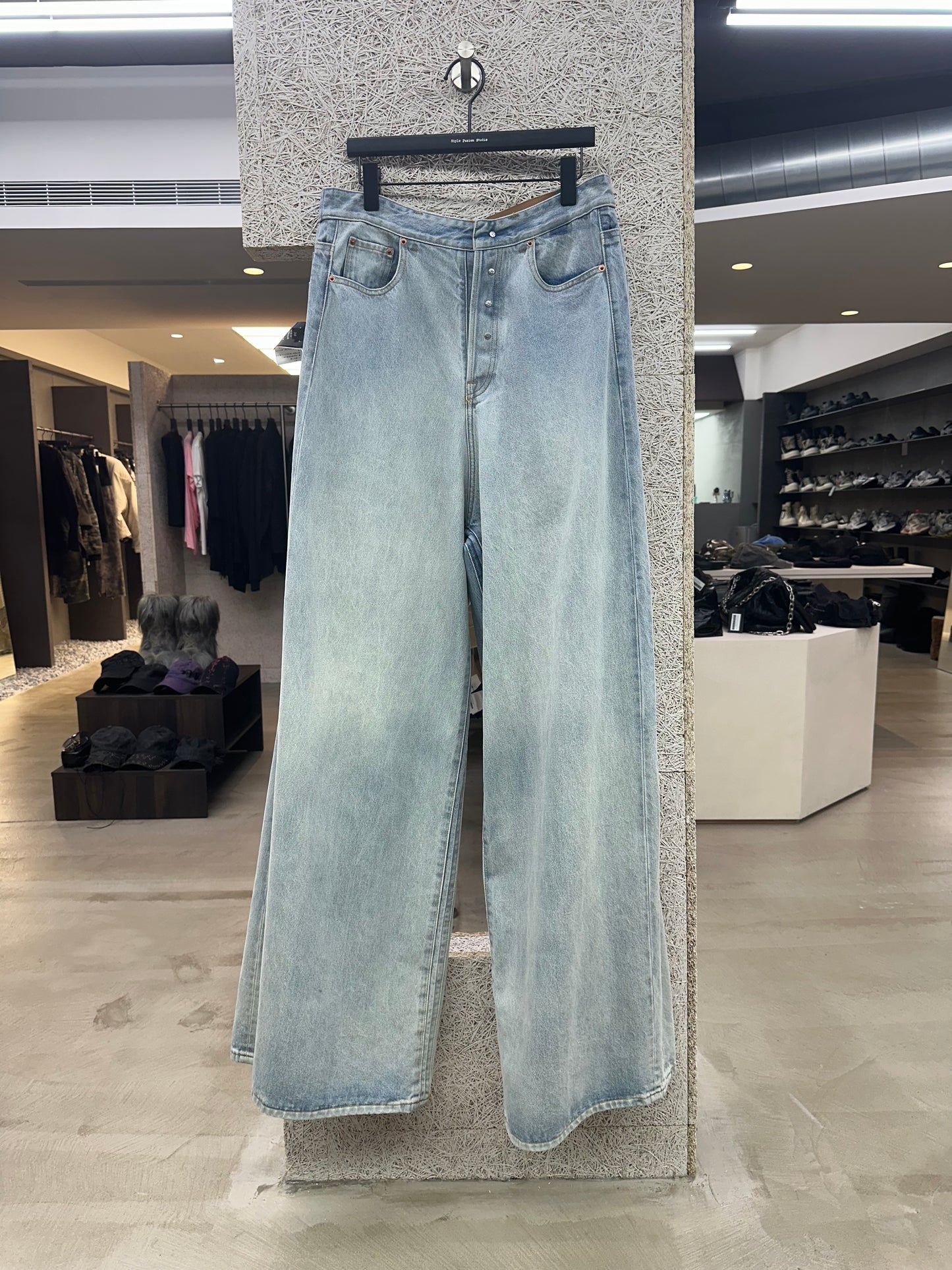 Vetements Reversal Jeans