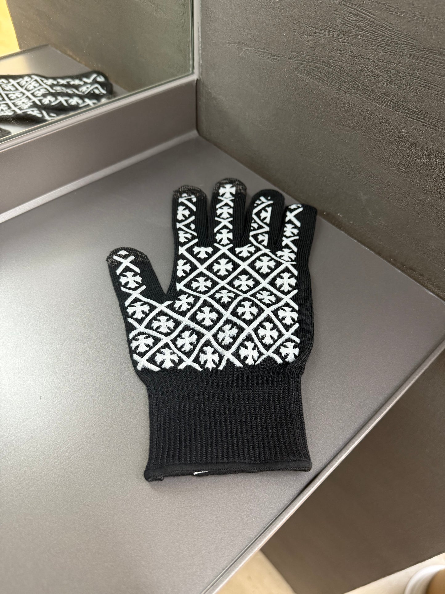 Chrome Hearts Script Cross Logo Gloves