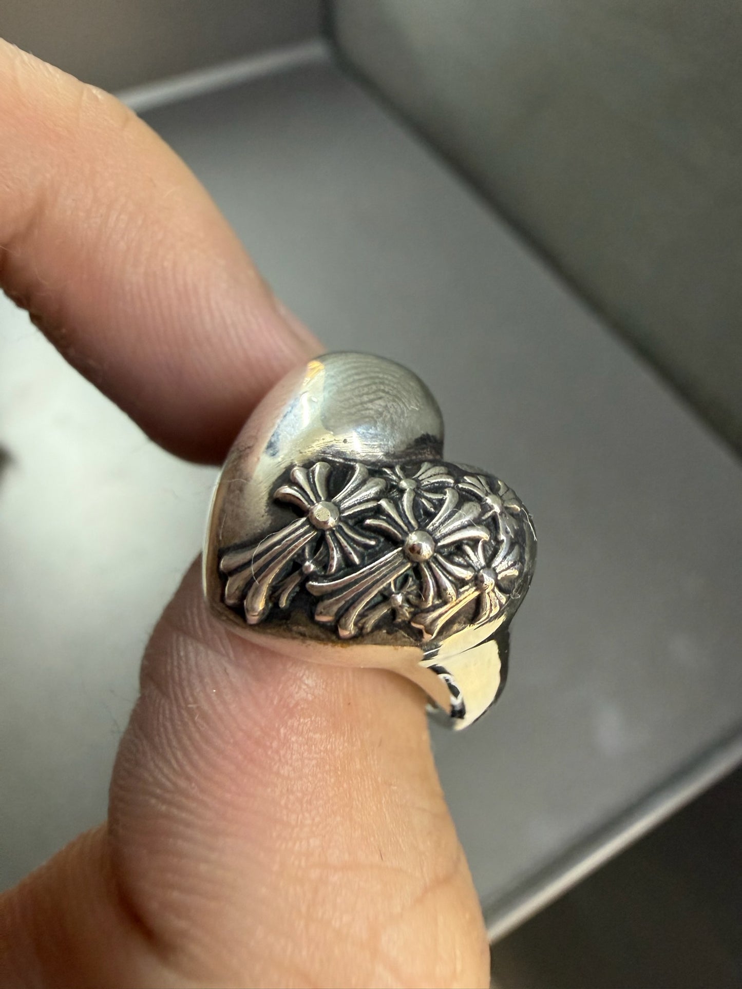 Chrome Hearts Cemetery Cross Heart Ring