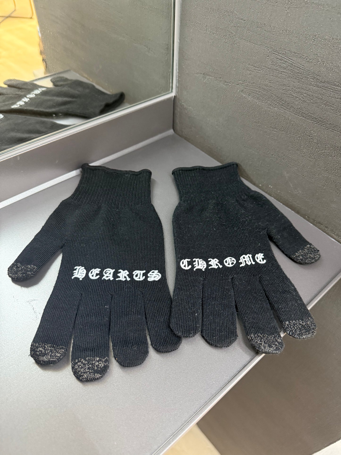 Chrome Hearts Script Cross Logo Gloves