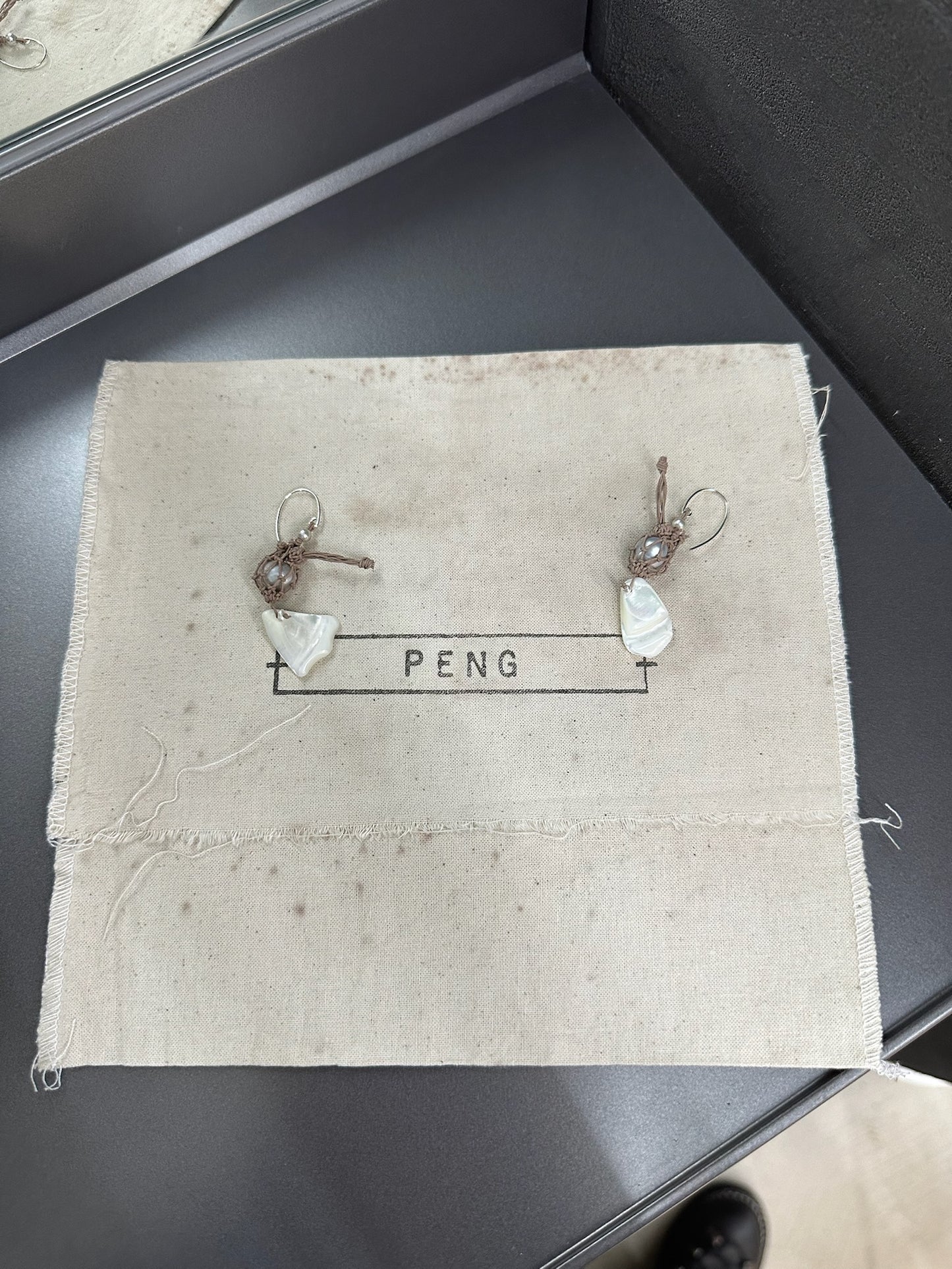 Peng Tai Net Earring Dusty Ash