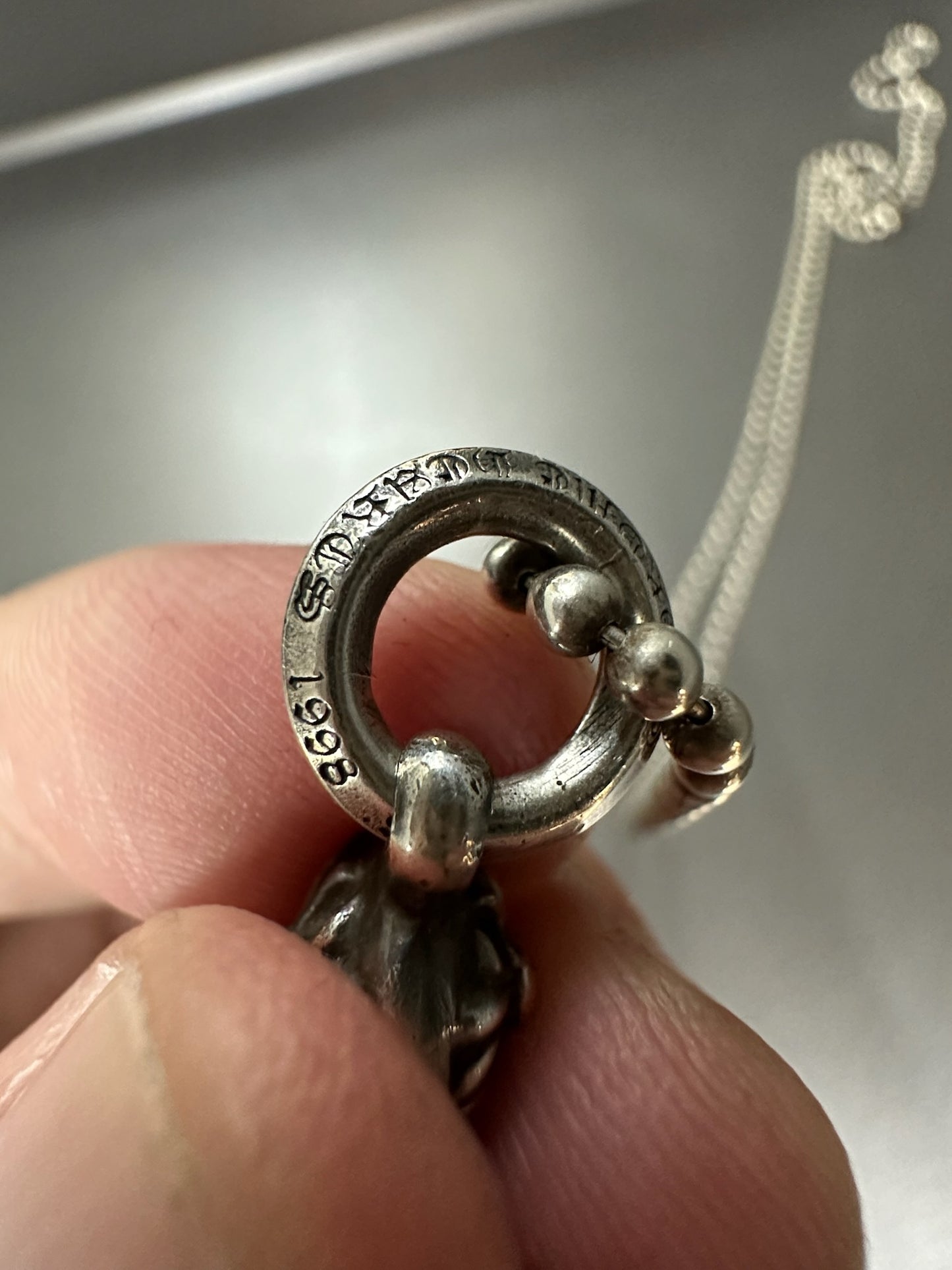 Chrome Hearts Ball Tiny Cross
Pendant