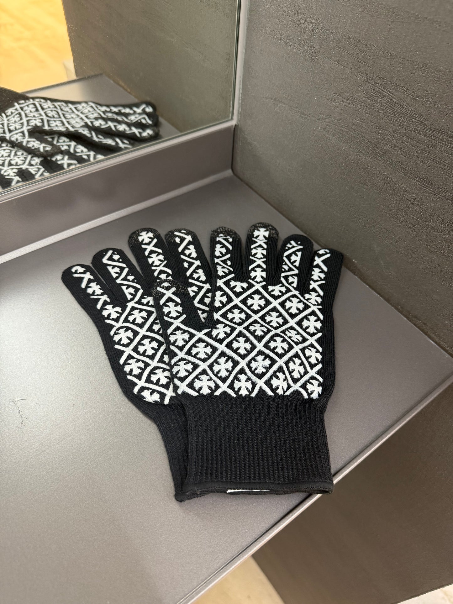 Chrome Hearts Script Cross Logo Gloves