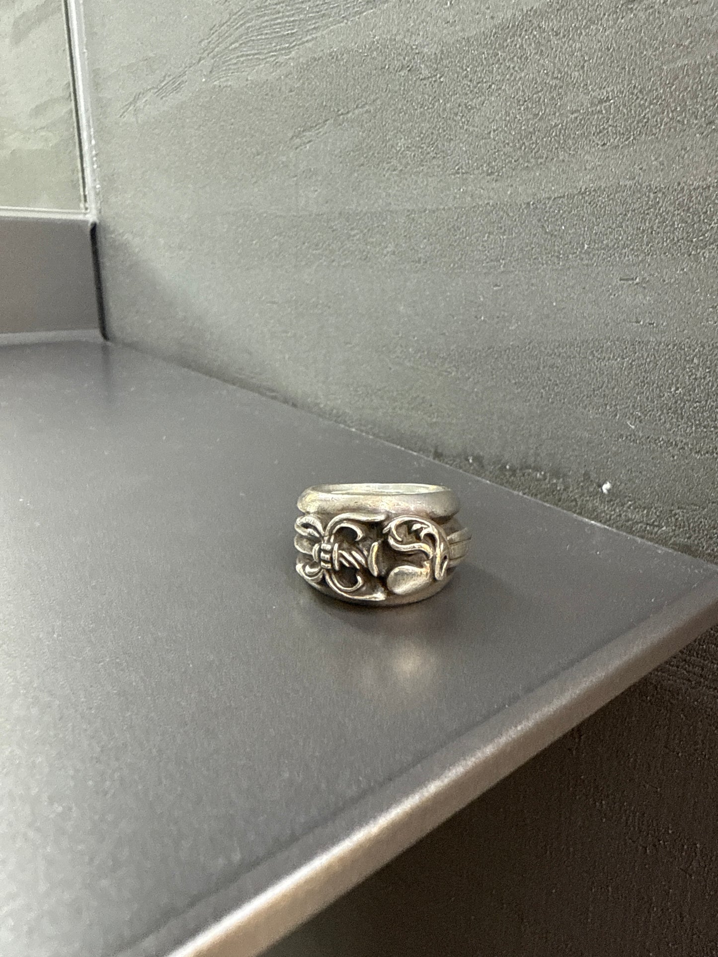 Chrome Hearts Dagger heart ring