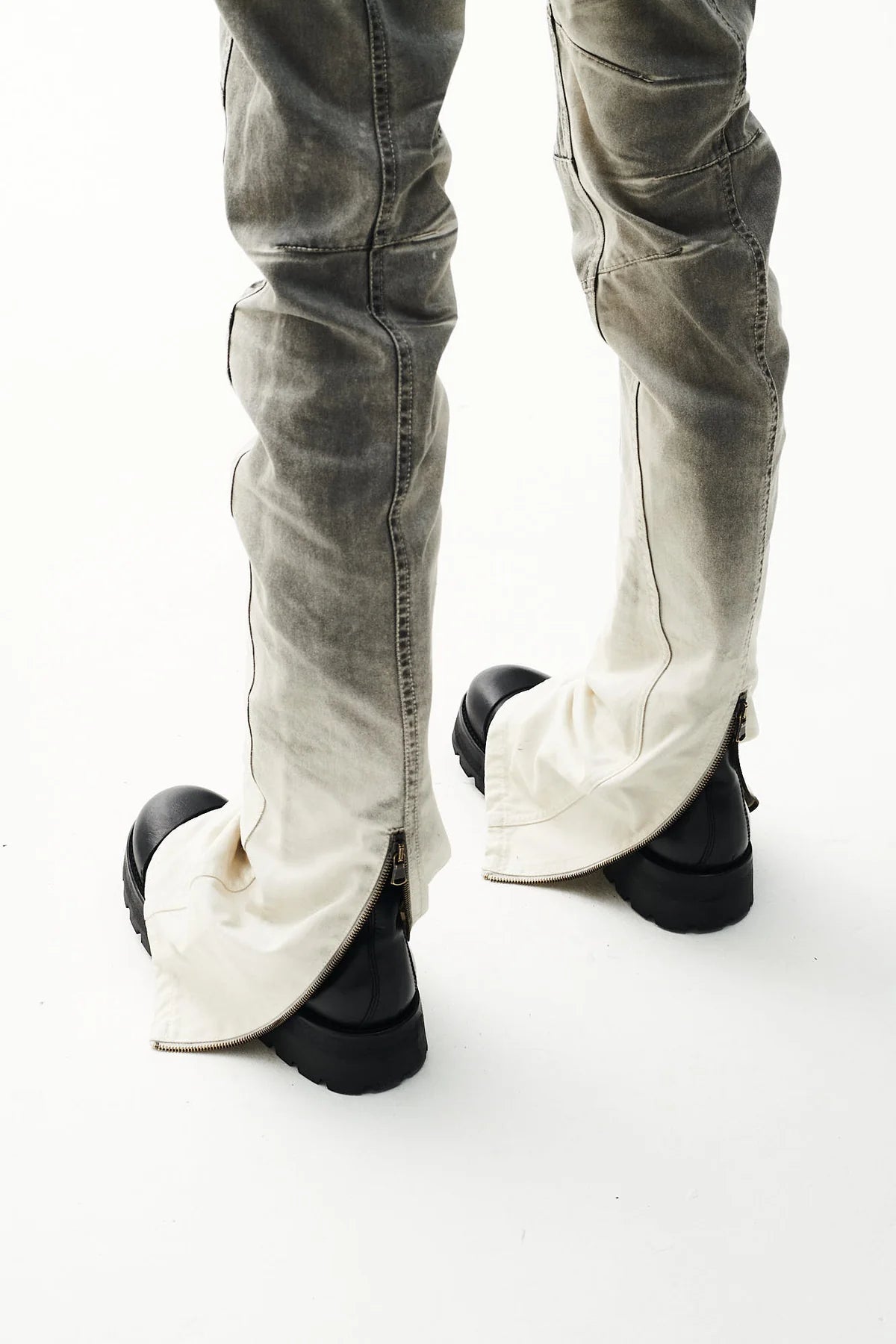 P.L.N.
BIKER PANTS - DIRTY WHITE