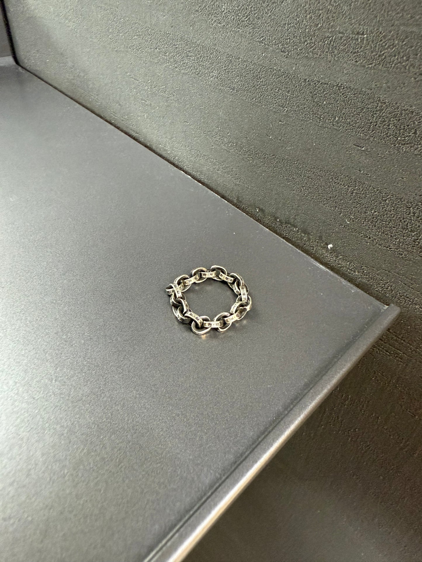 Chrome Hearts paper chain ring