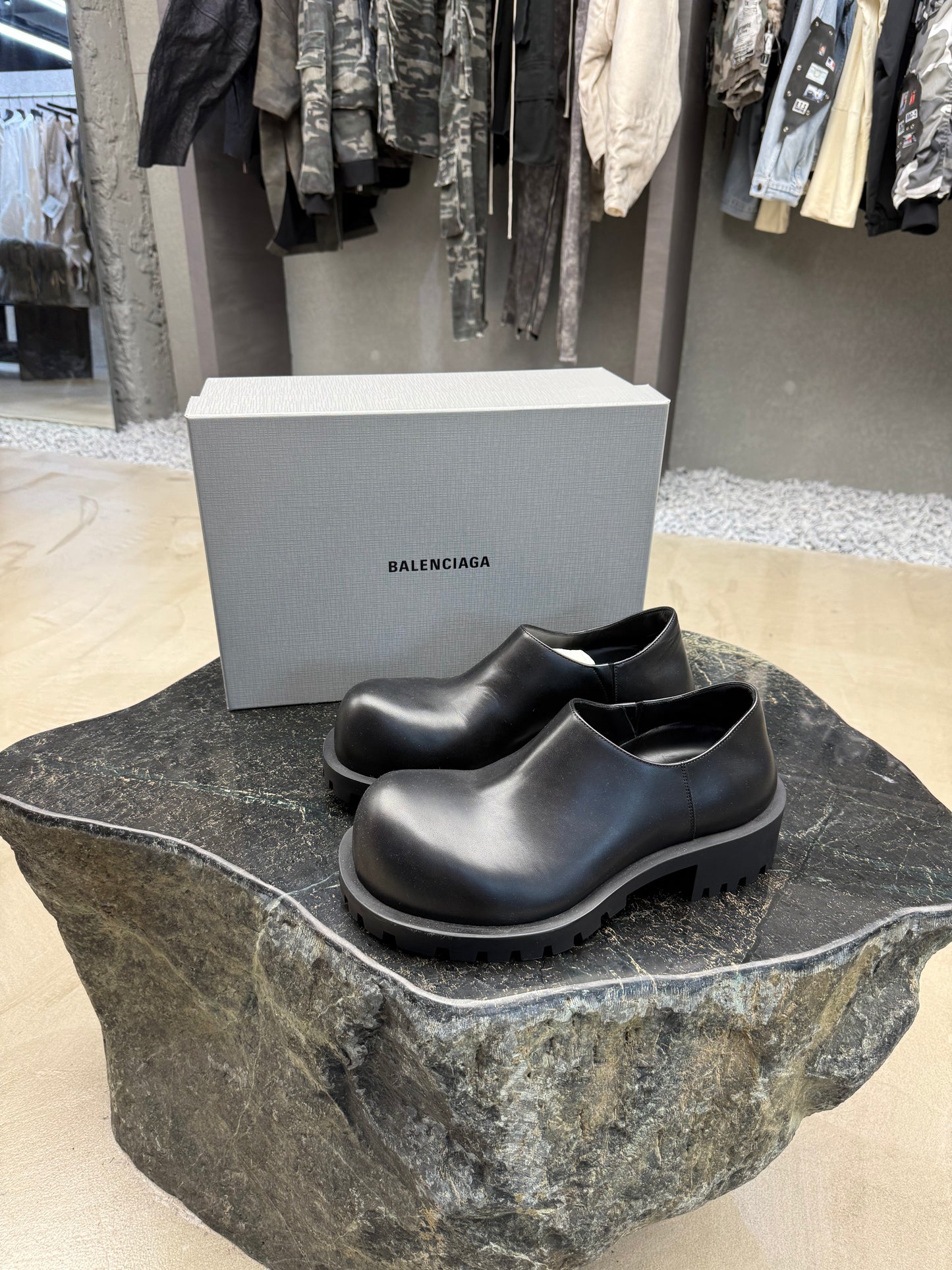 Balenciaga hummer derby