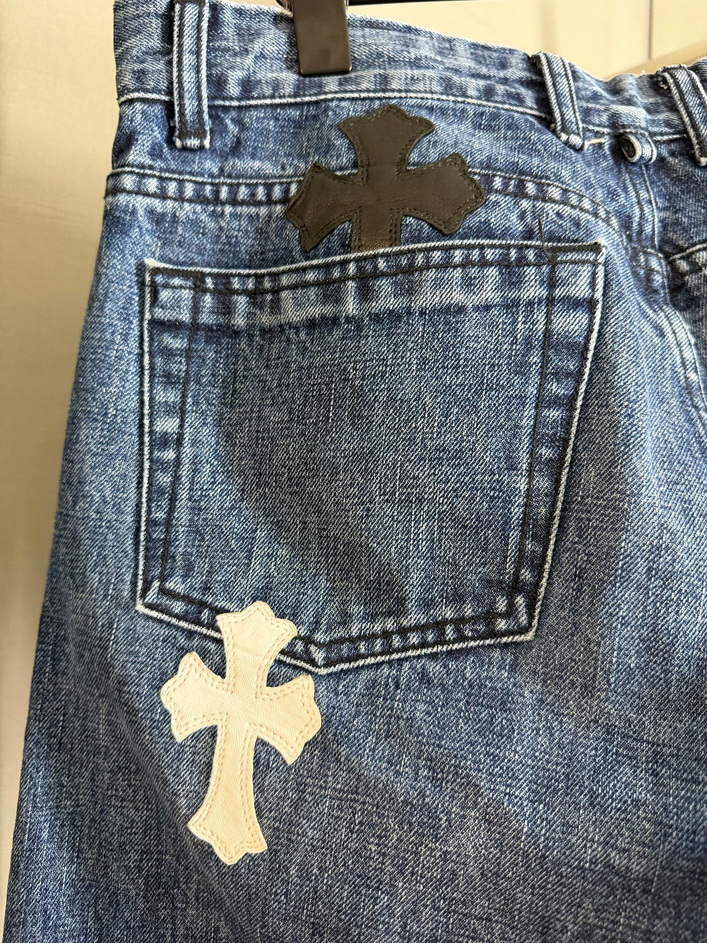 Chrome Hearts Fleur Knee Cross Patch Jeans