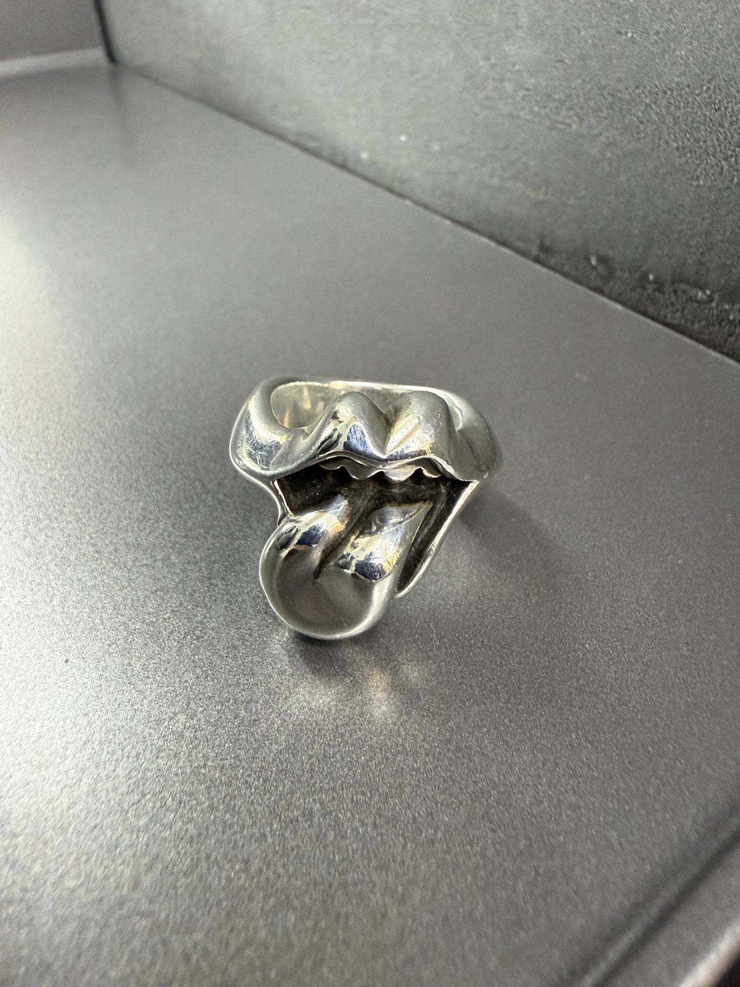 Chrome Hearts rolling stone ring