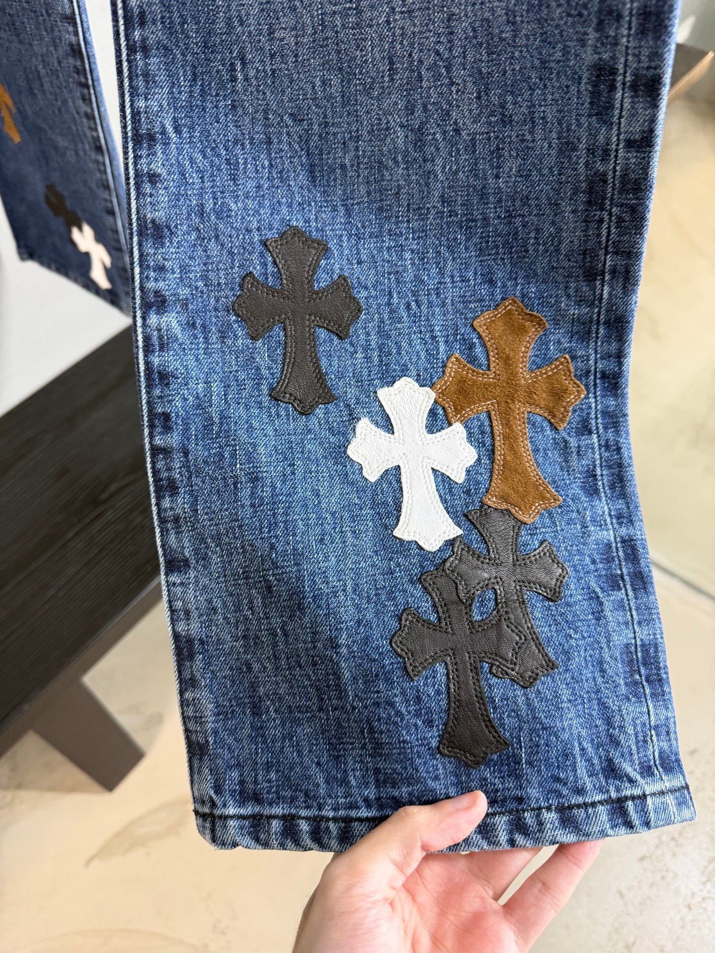 Chrome Hearts Fleur Knee Cross Patch Jeans