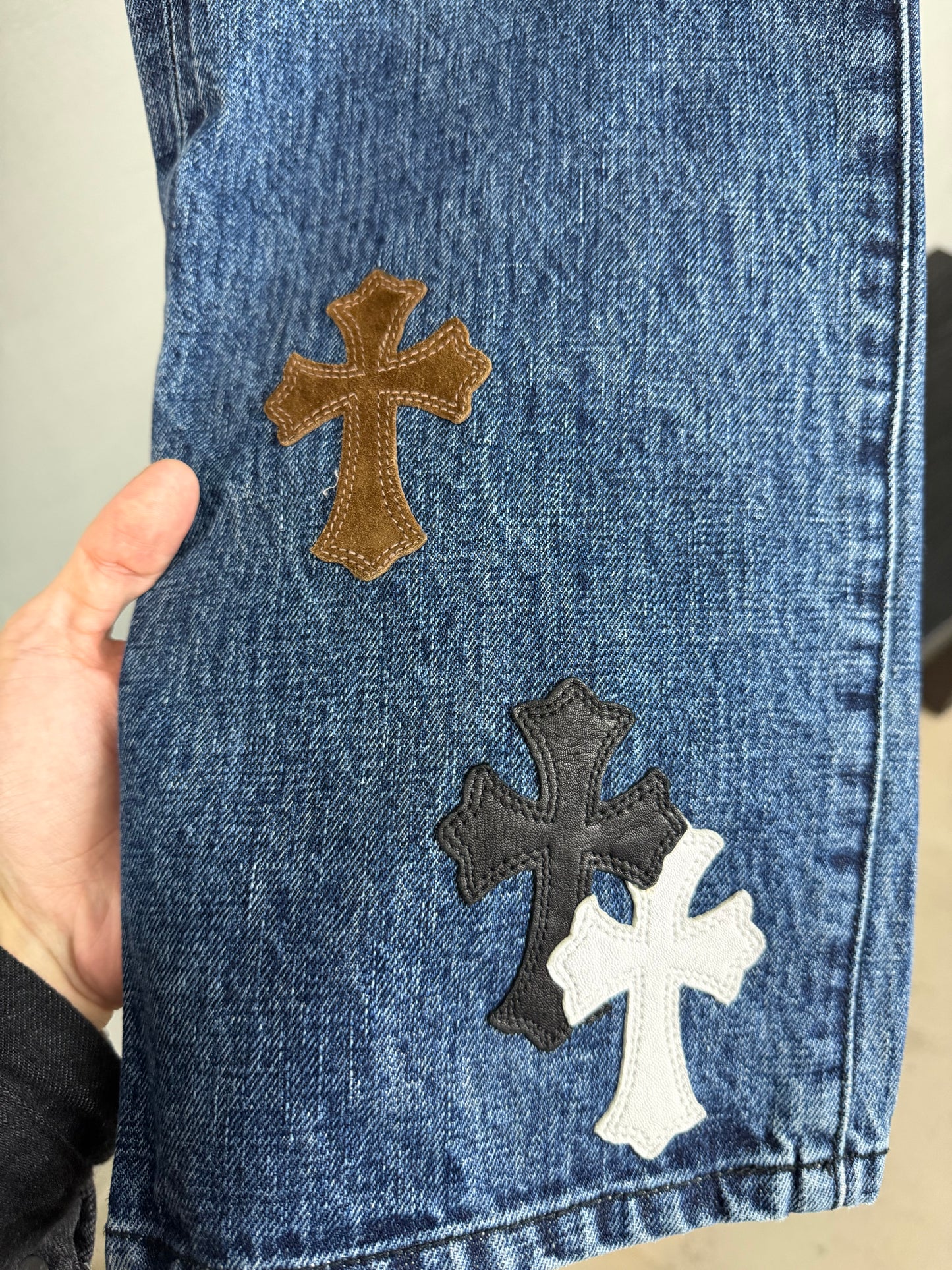 Chrome Hearts Fleur Knee Cross Patch Jeans