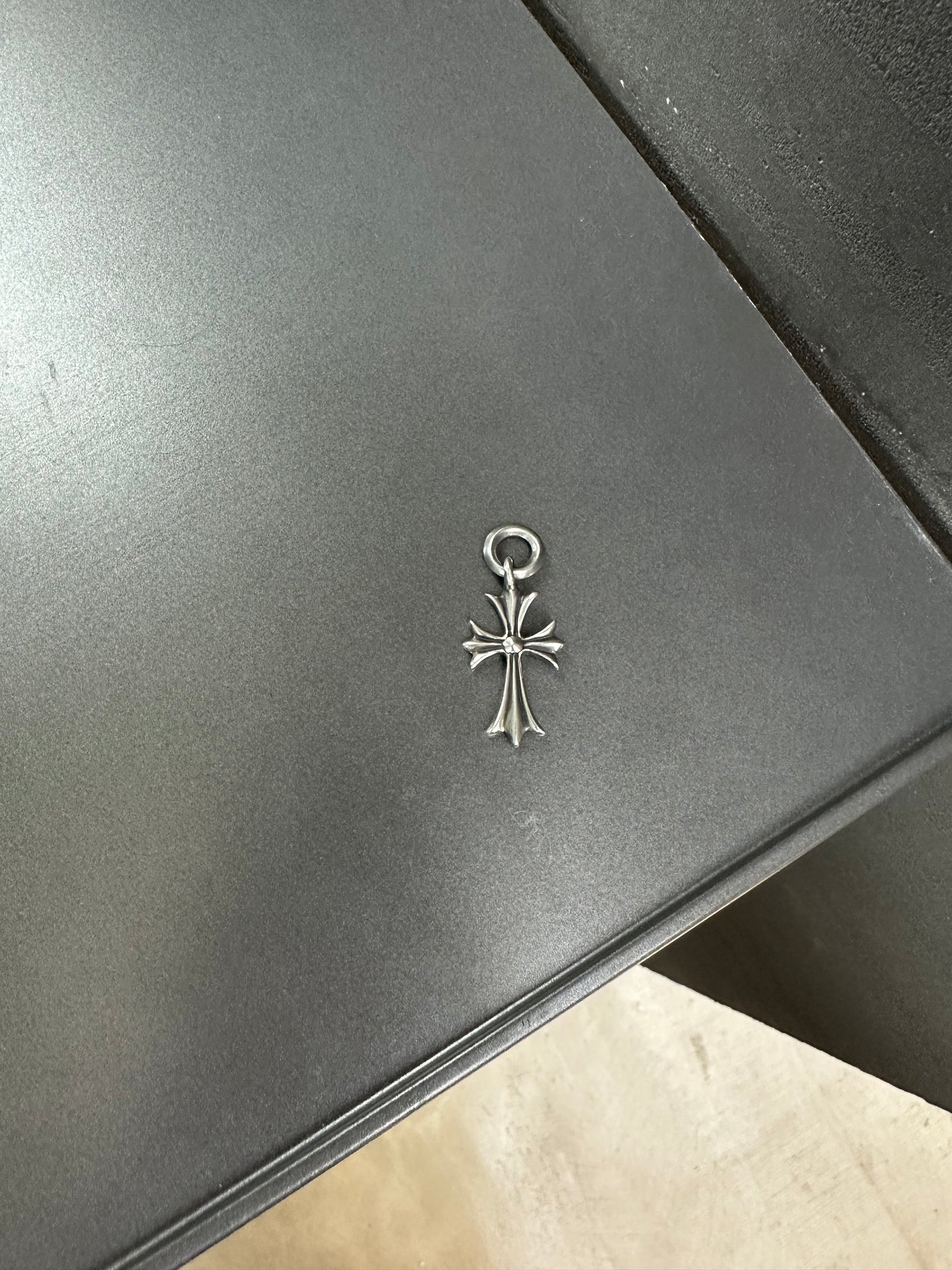 Chrome Hearts Tiny Cross Pendant