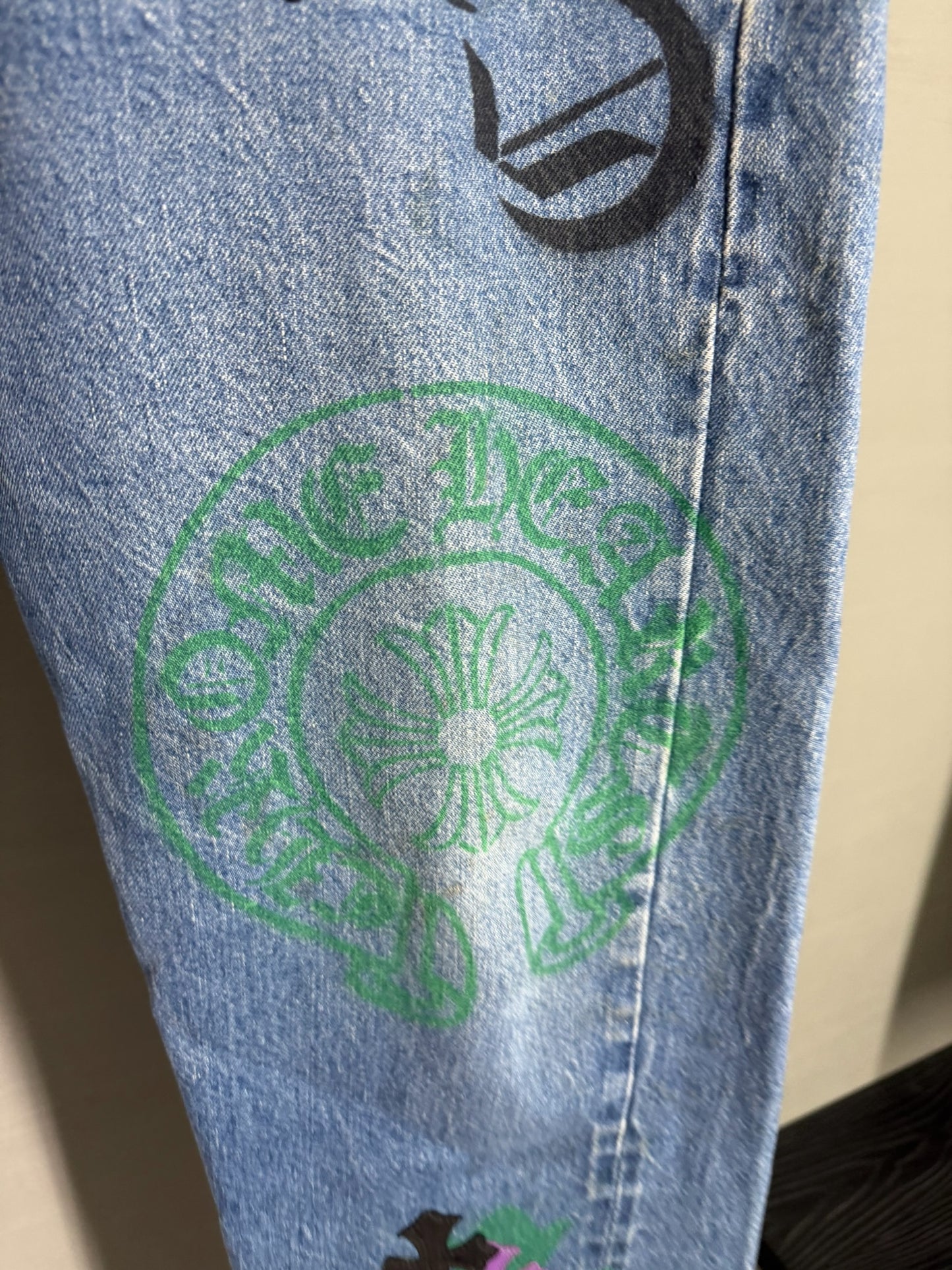 Chrome Hearts Multi Spray Painted Cross Patch 501 Jeans