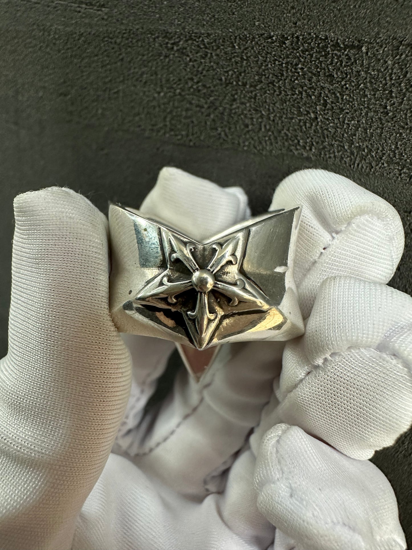 Chrome Hearts Large Star Ring