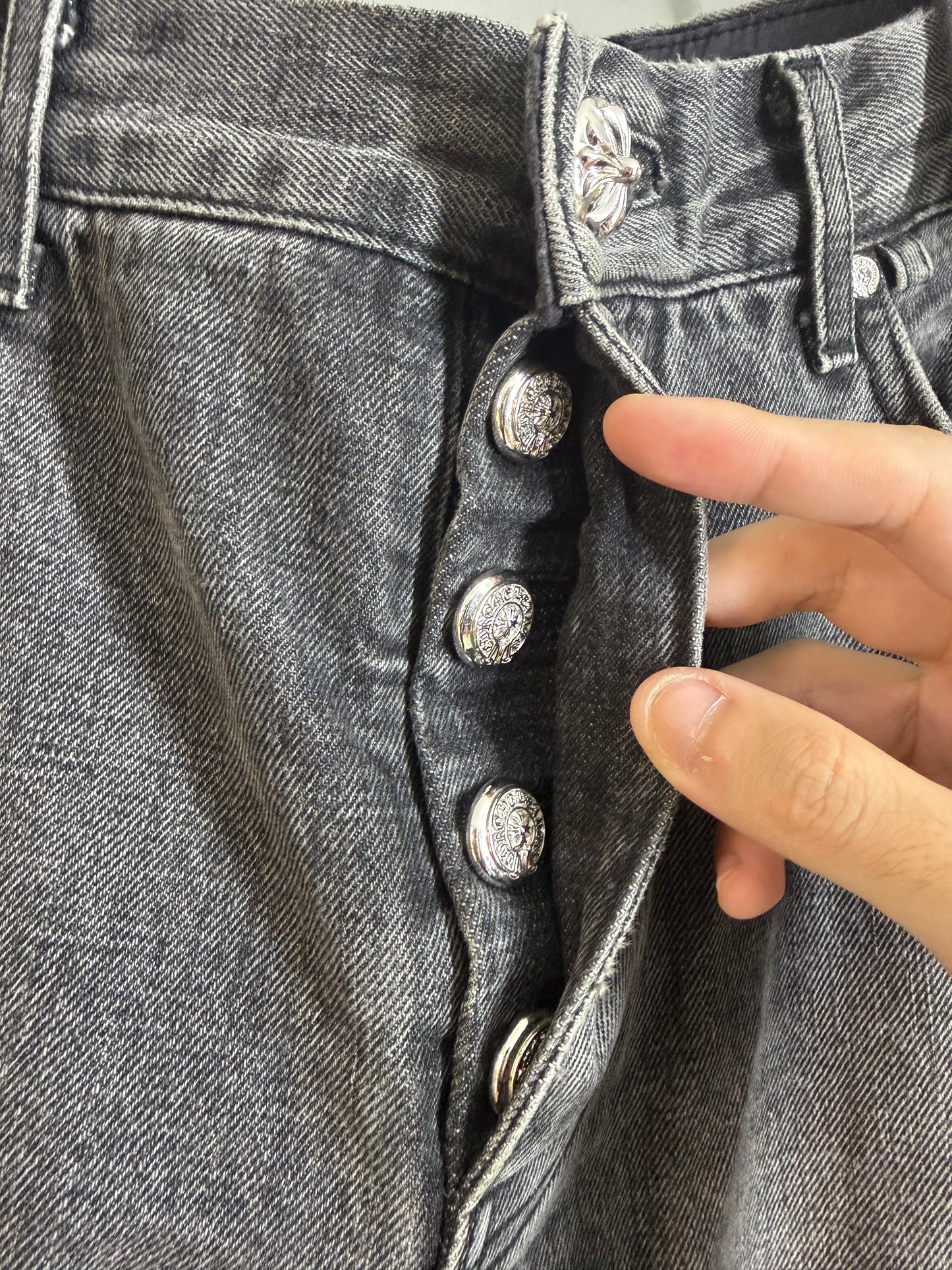 Chrome Hearts Fleur Knee Cross Patch Jeans