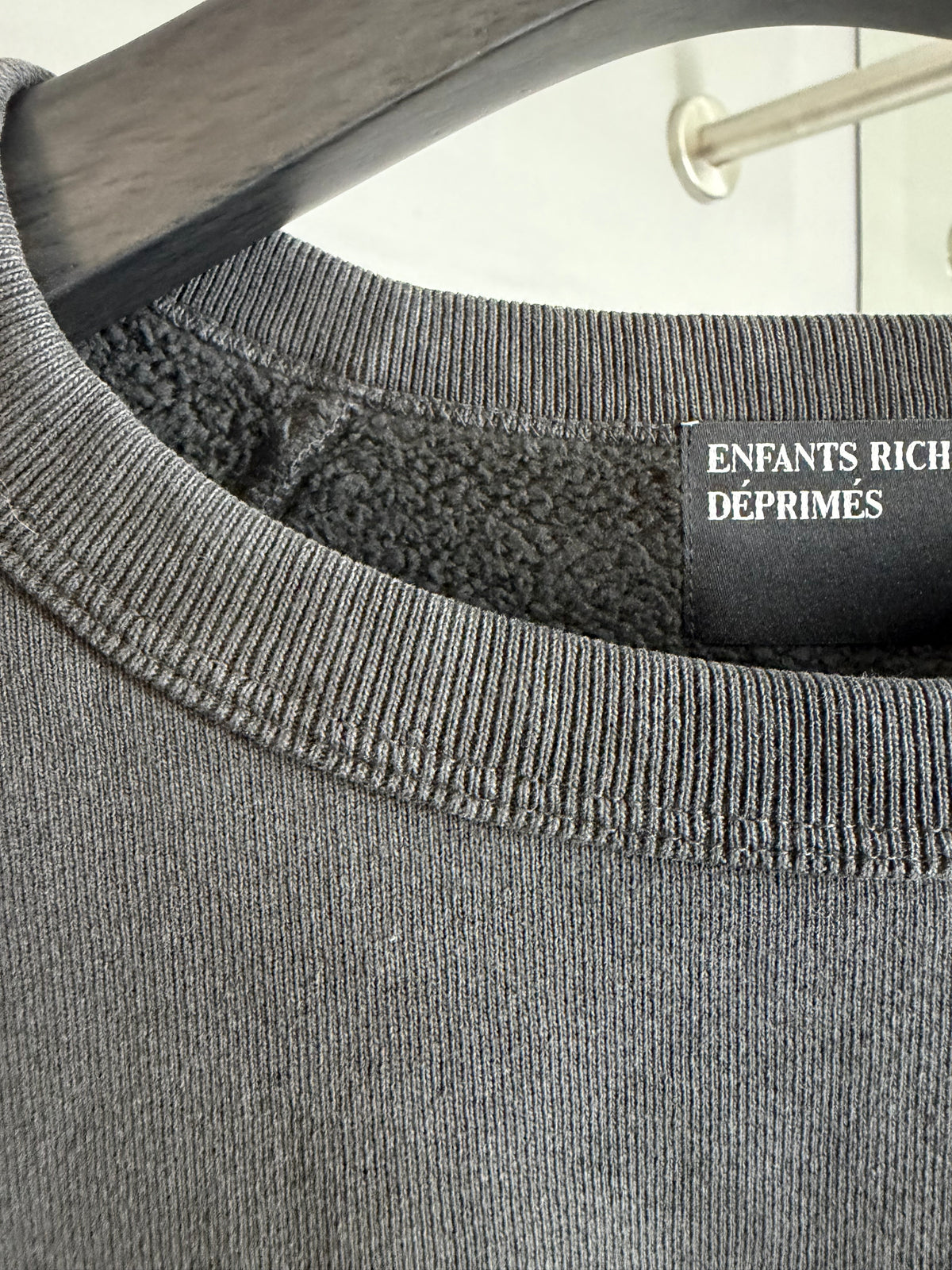 Enfants Riches Déprimés L’université De Zurich Raglan Crewneck