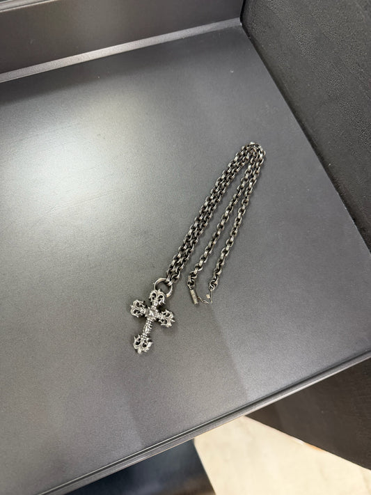 Chrome Hearts Filigree Cross Pendant With Paperchain