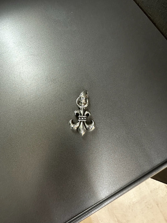 Chrome Hearts Fleur Pendant