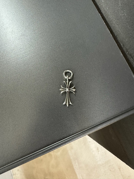 Chrome Hearts Tiny Cross pendant