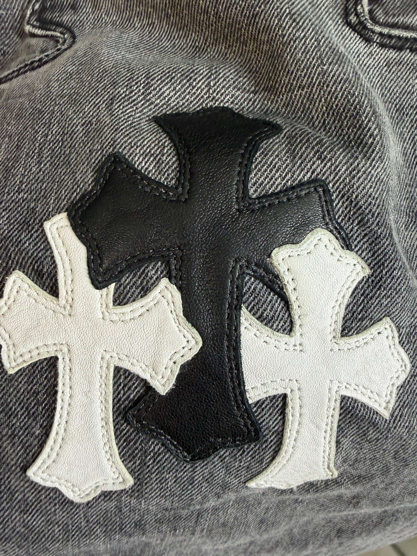 Chrome Hearts Fleur Knee Cross Patch Jeans