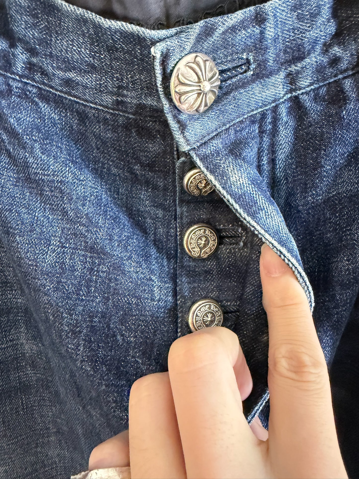 Chrome Hearts Fleur Knee Cross Patch Jeans