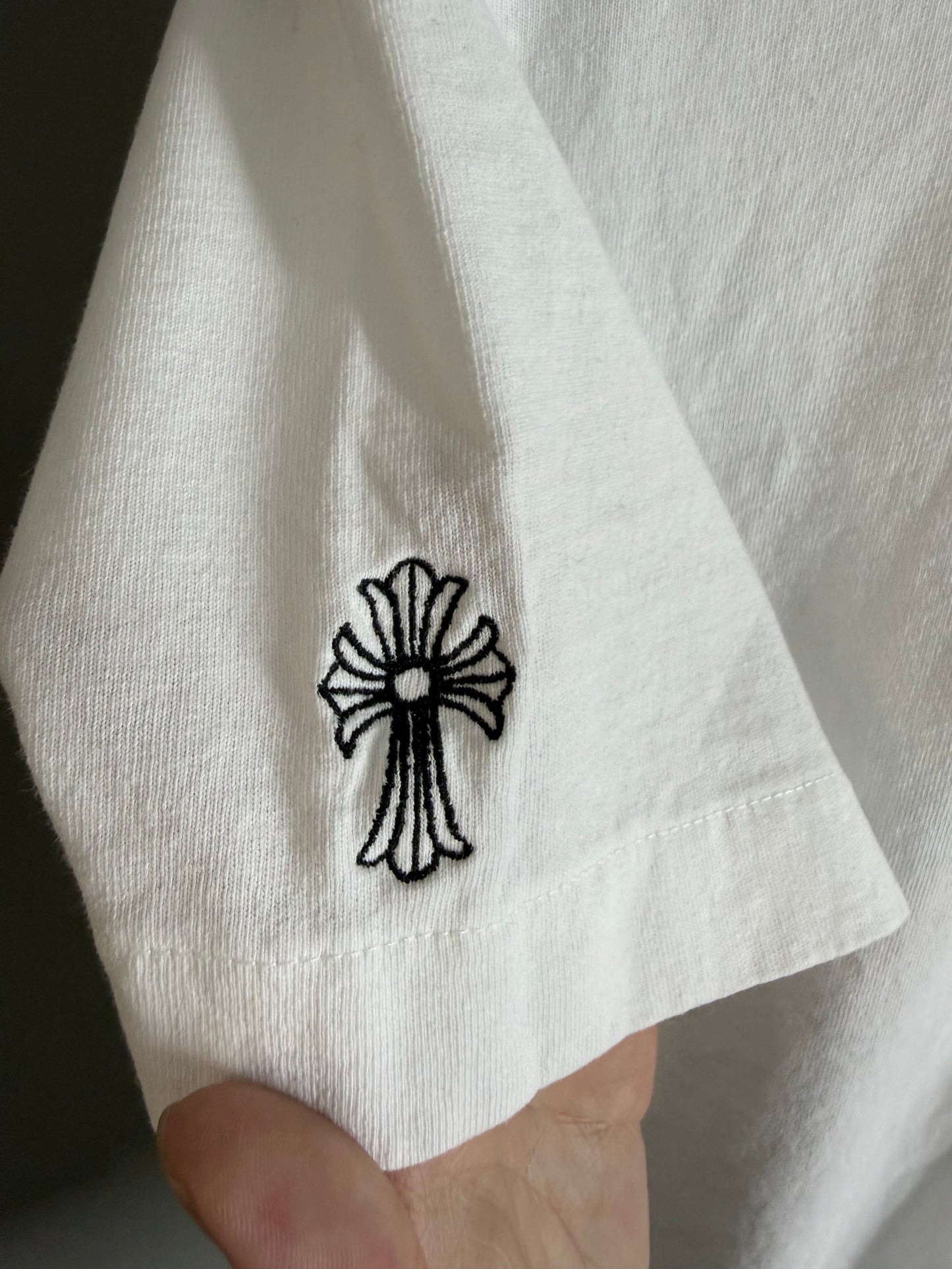 Chrome Hearts Sanskrit
Cross Embroidered T-shirt