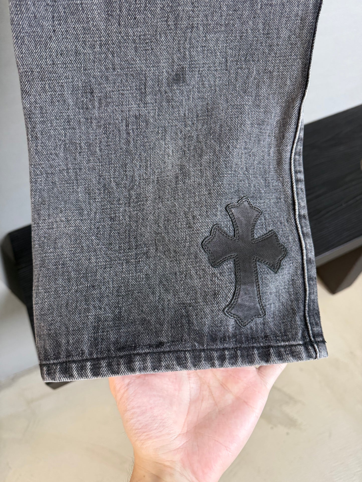 Chrome Hearts Fleur Knee Cross Patch Jeans