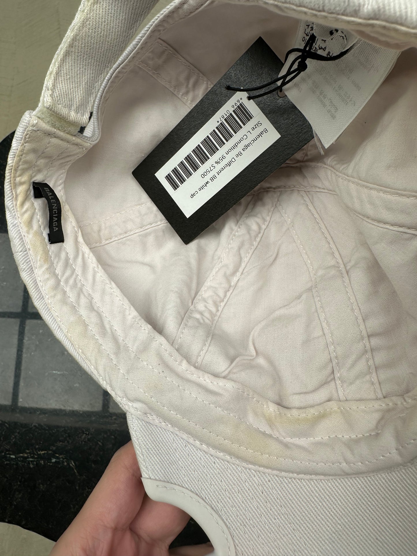 Balenciaga Be Different BB Cap