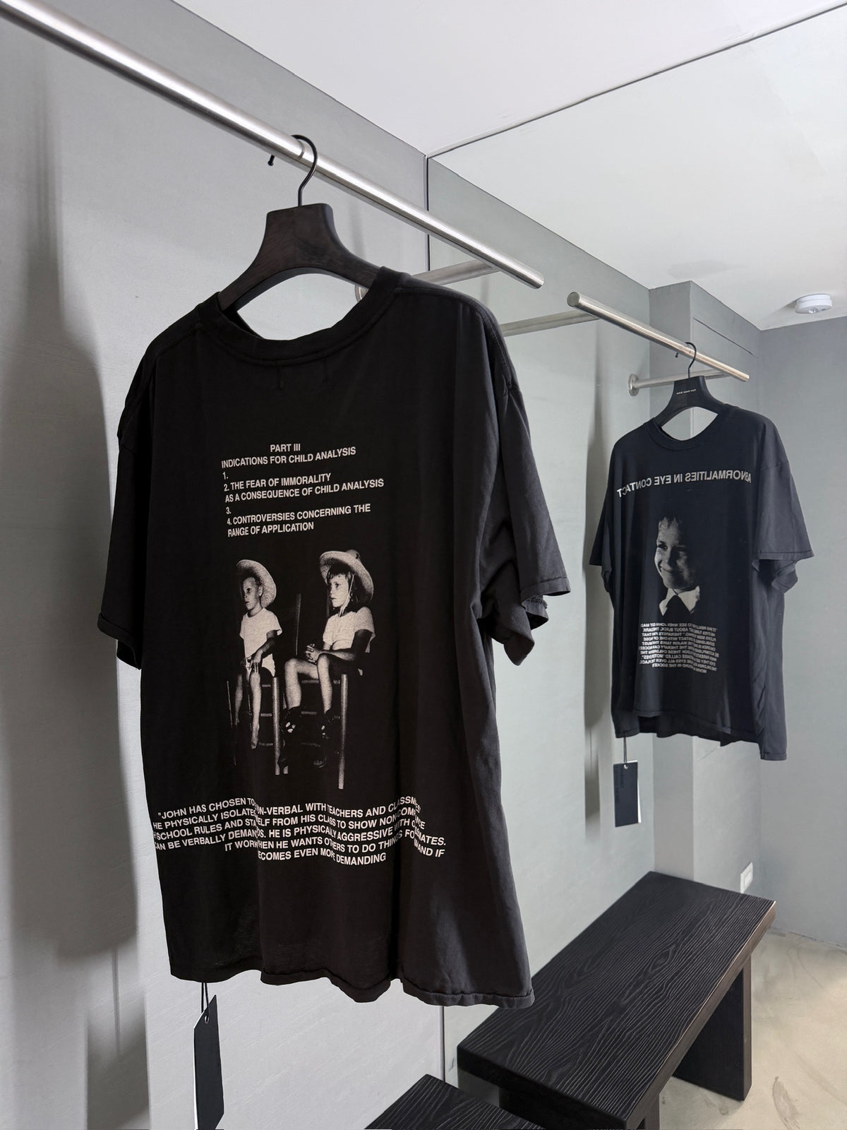 Enfants Riches Déprimés Abnormalities in Eye Contact T-Shirt