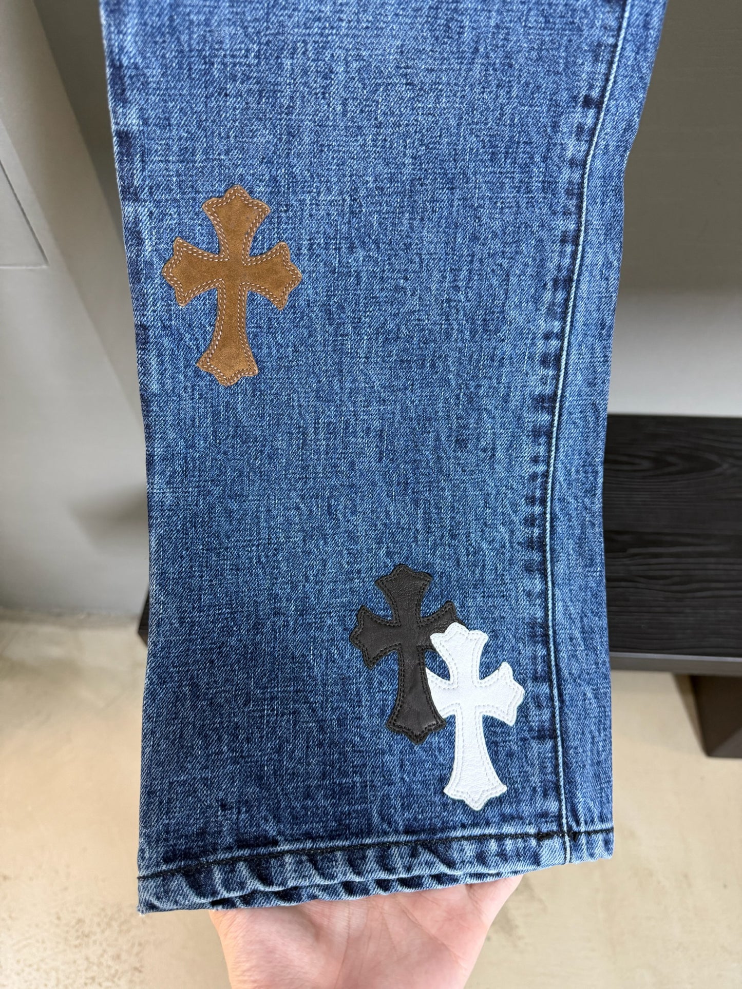 Chrome Hearts Cross Patch Fleur Knee Jeans