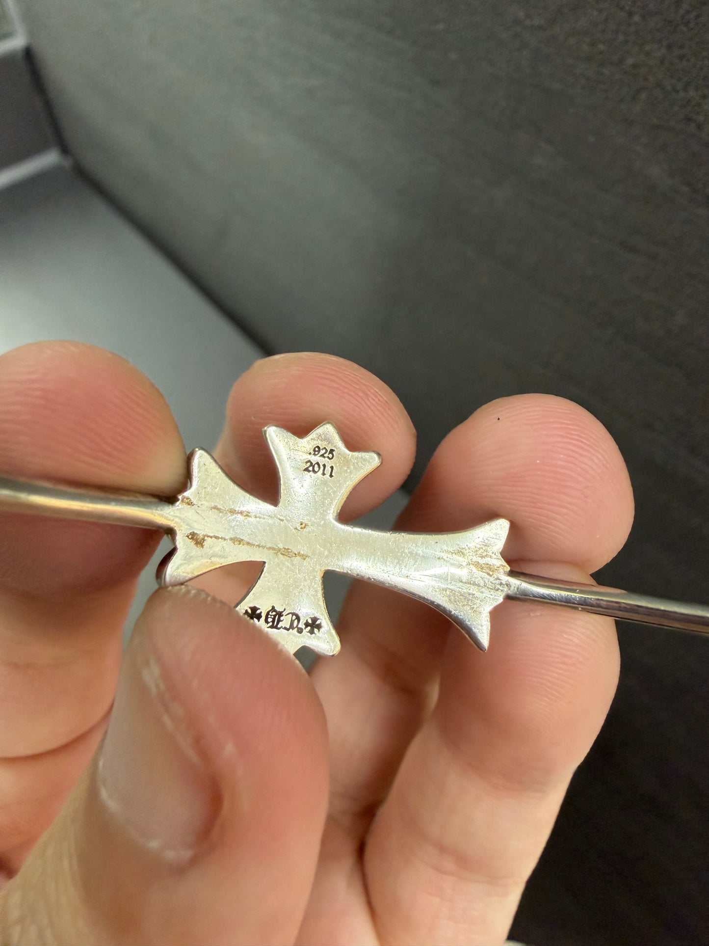 Chrome Hearts Tiny Cross Earring
