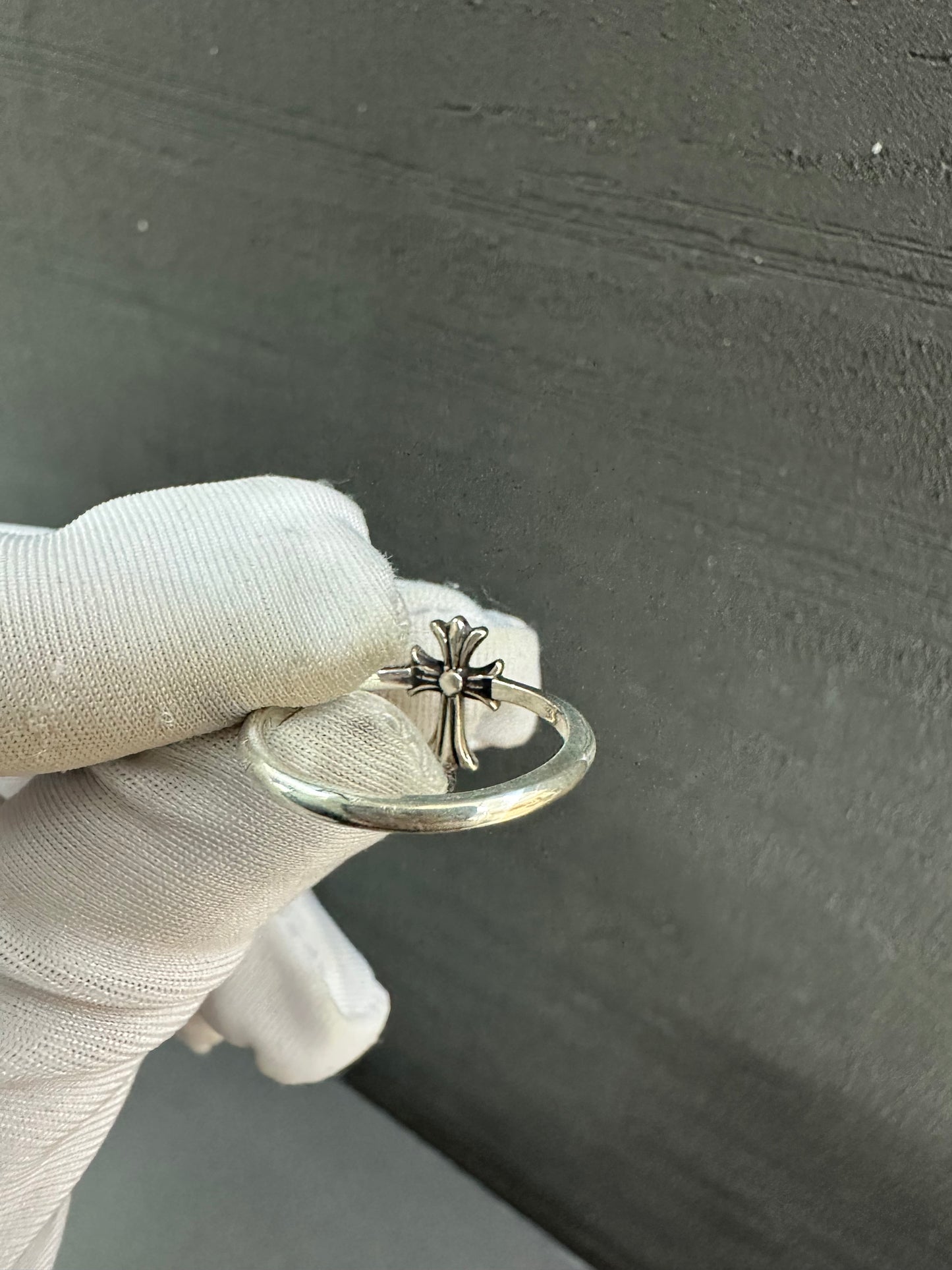 Chrome Hearts Bubblegum Cross Ring