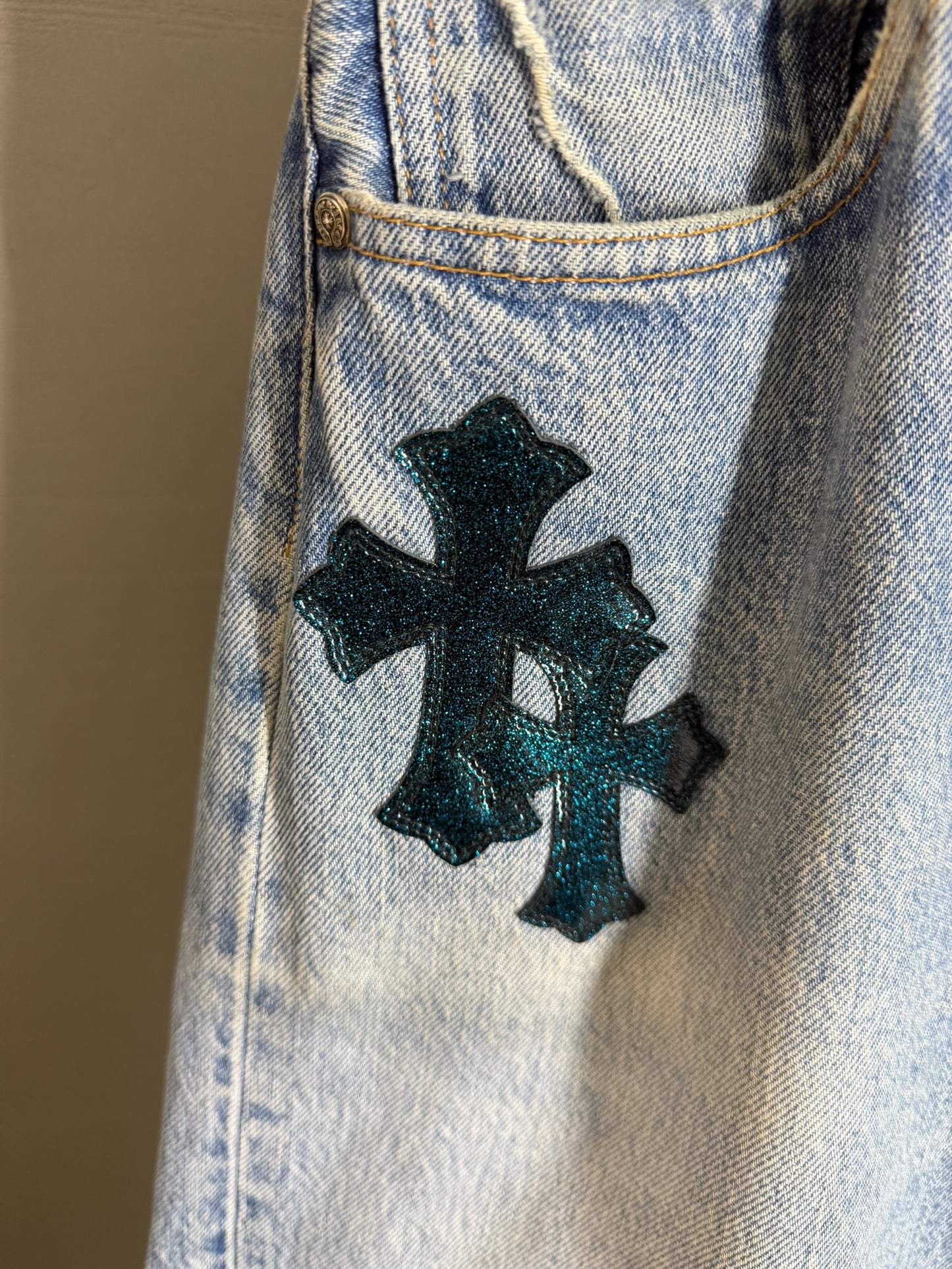 Chrome Hearts Galaxy Cemetery Cross Patch 501 Jeans