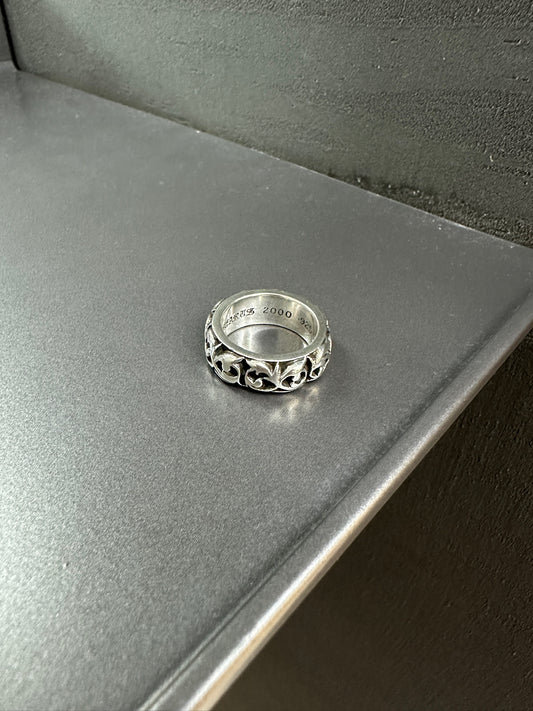 Chrome Hearts eternity vine band ring