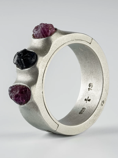Parts of Four Sistema Ring (Terrestrial Surfaced, 3 Winza Sapphires, 9mm, DA+WIS)