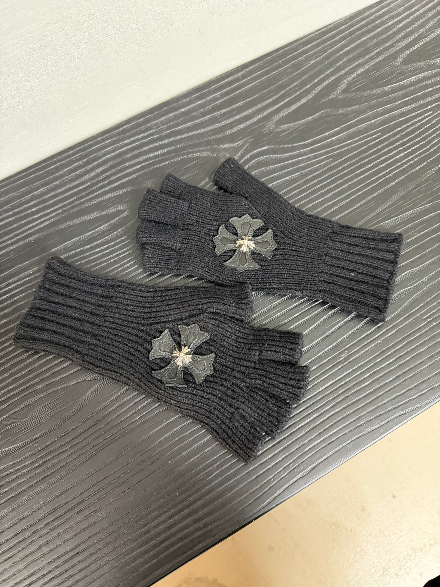 Chrome Hearts Cashmere Leather Cross Patch Fingerless Gloves