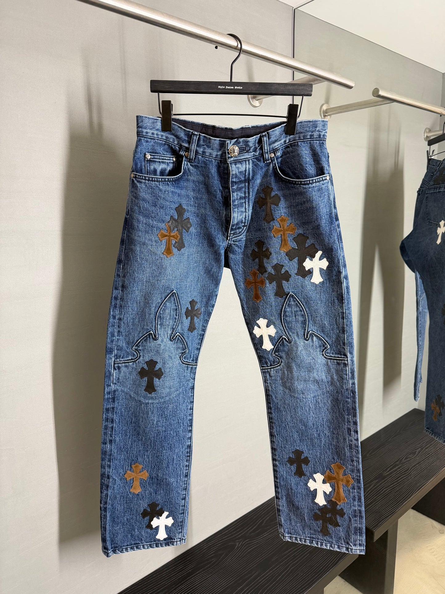 Chrome Hearts Fleur Knee Cross Patch Jeans